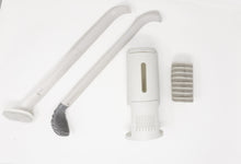 Load image into Gallery viewer, Silicone &amp; Disposable Toilet Brush ( set of 8 replacement heads)

